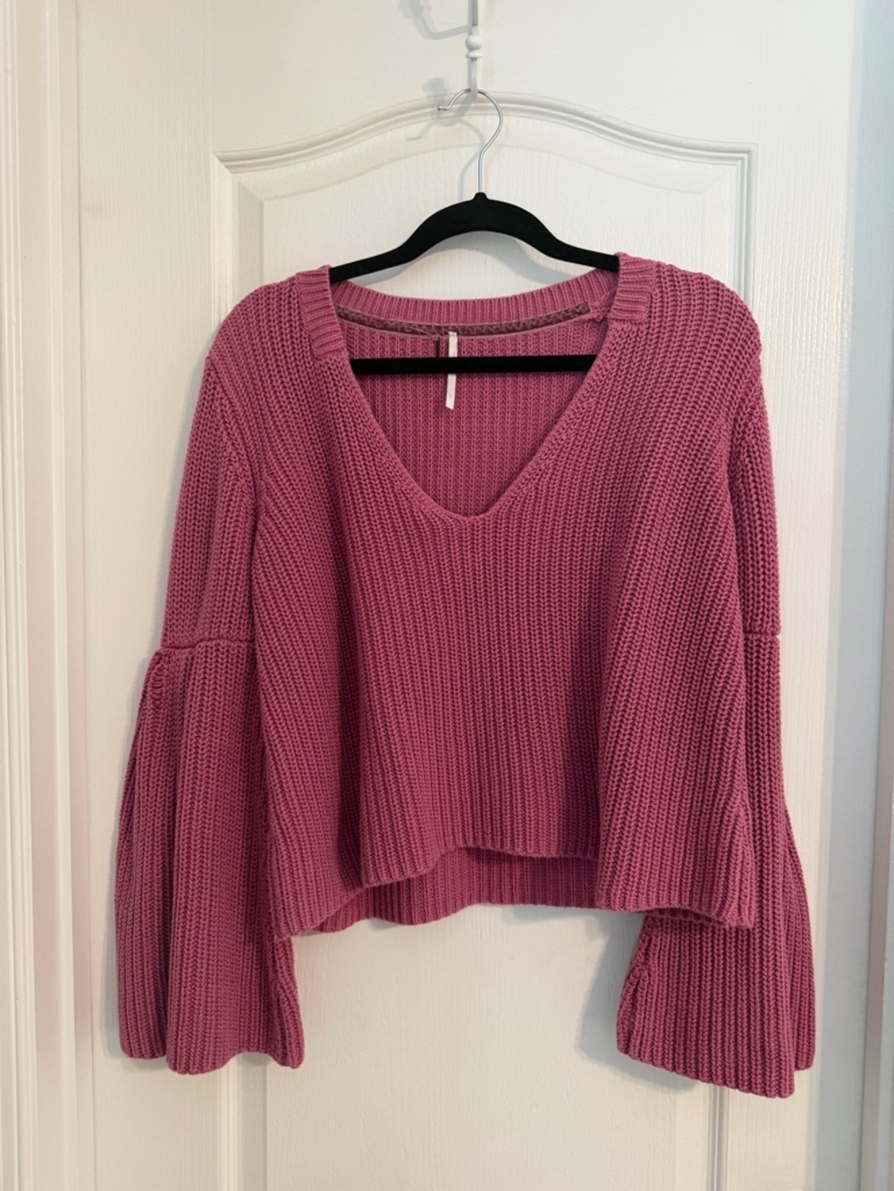 Free People Rose Pink V-Neck Chunky Ribbed Knit Sweater Size L
